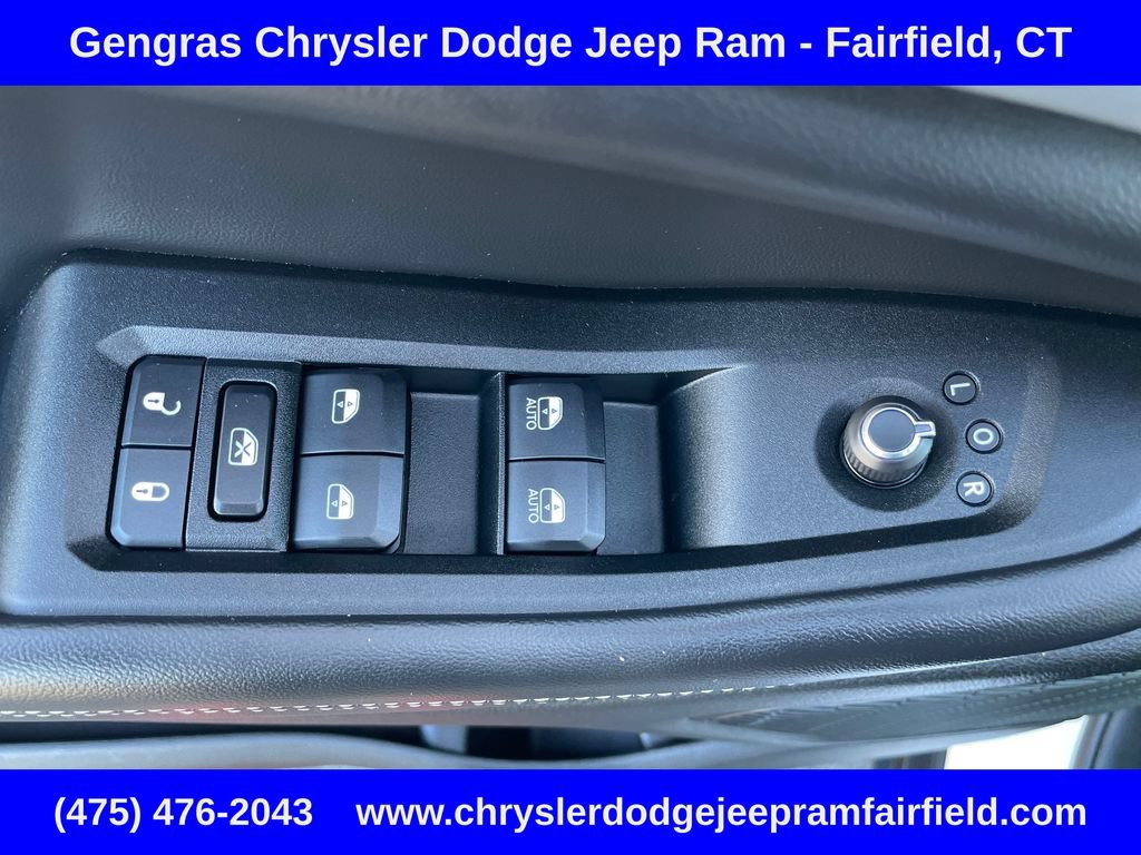 Certified 2023 Jeep Grand Cherokee L Limited w/ Black Appearance Package AWD/4WD image 49