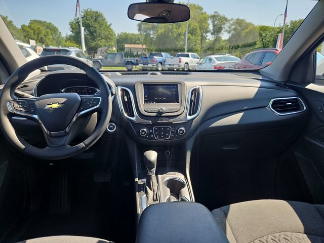 Used 2024 Chevrolet Equinox LT FWD image 12