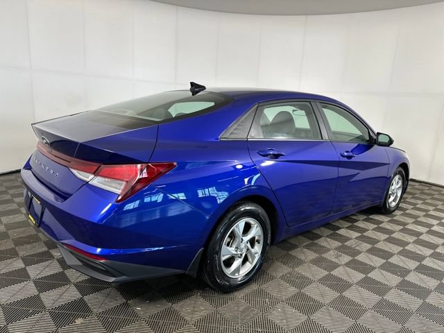 Certified 2023 Hyundai Elantra SE image 3