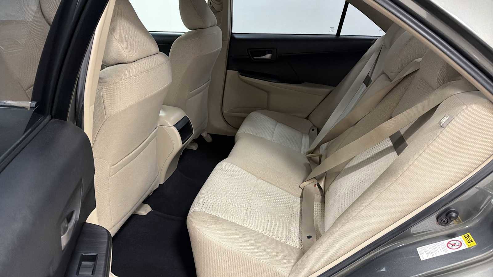 Used 2014 Toyota Camry LE FWD image 22