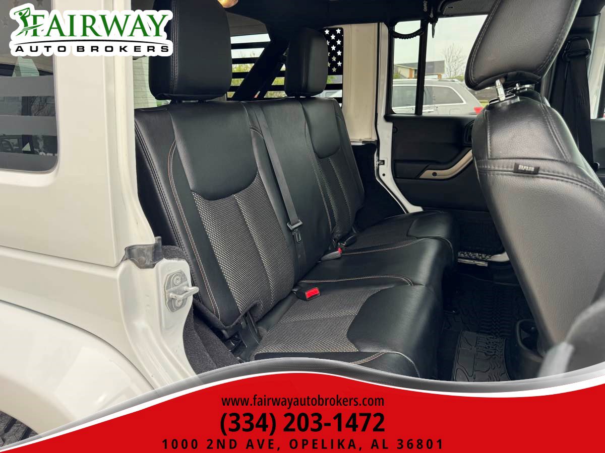 Used 2016 Jeep Wrangler Unlimited Sahara image 13