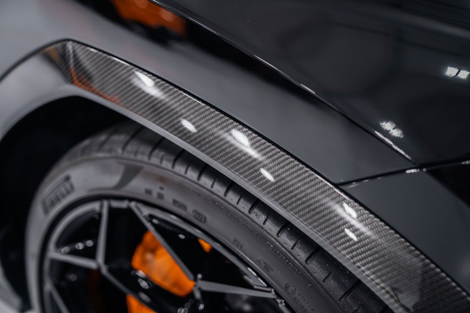 Used 2024 Lamborghini Urus Performante AWD/4WD image 35
