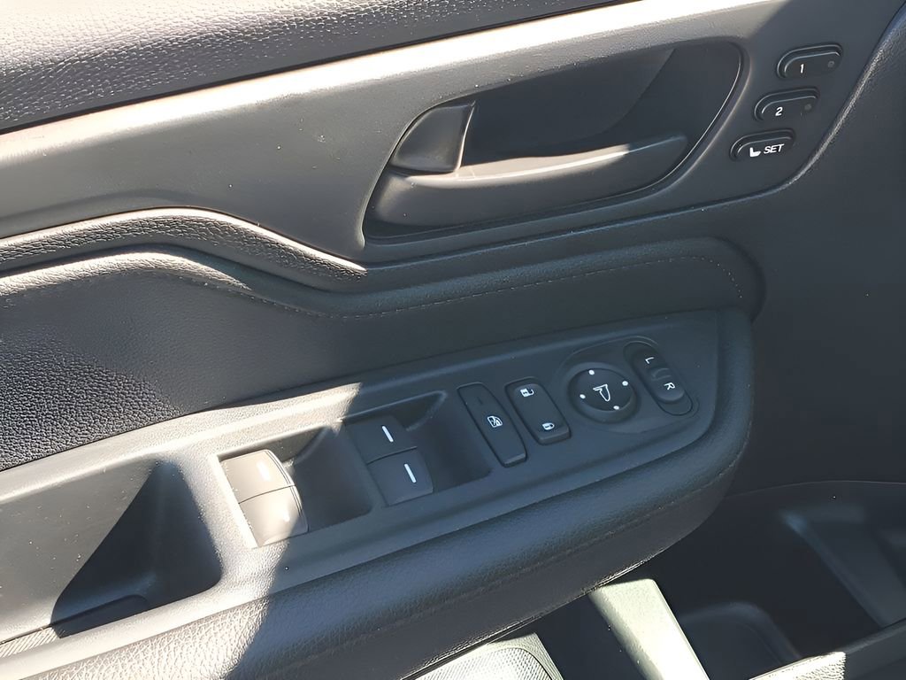 Used 2025 Honda Odyssey EX-L image 45