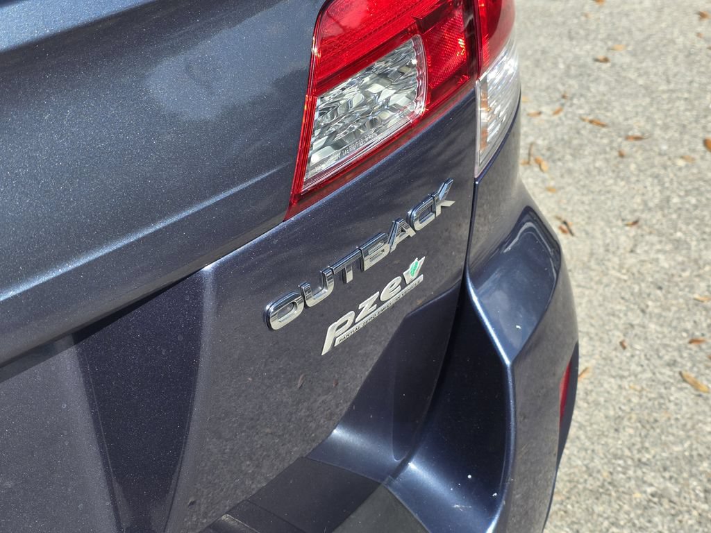 Used 2013 Subaru Outback 2.5i Premium w/ Popular Pkg 3 AWD/4WD image 8