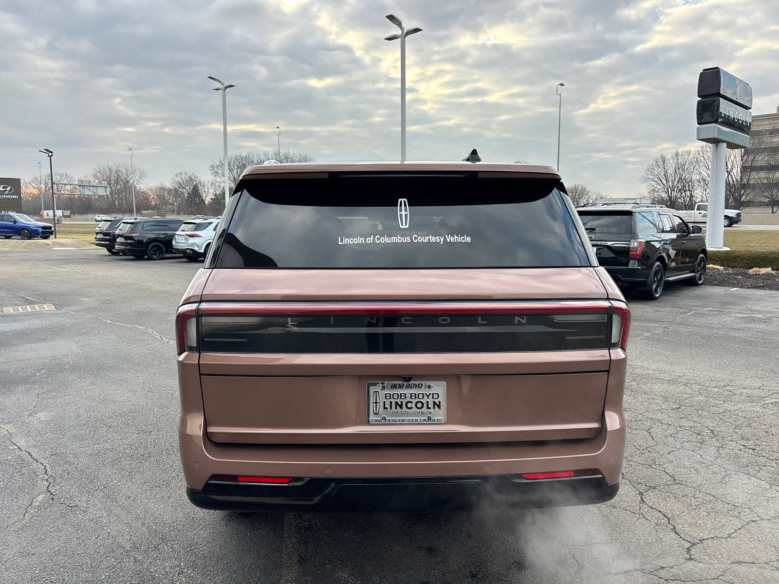 New 2025 Lincoln Navigator L Black Label AWD/4WD image 6