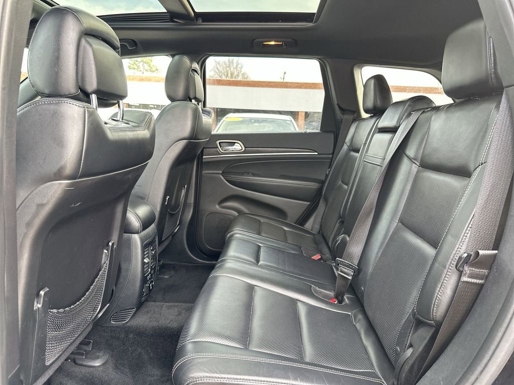 Used 2015 Jeep Grand Cherokee Limited w/ Luxury Group II image 22