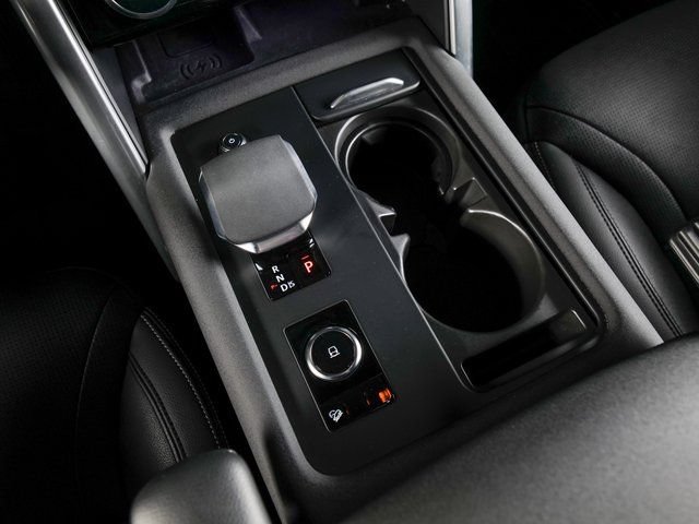 Certified 2025 Land Rover Discovery S AWD/4WD image 13
