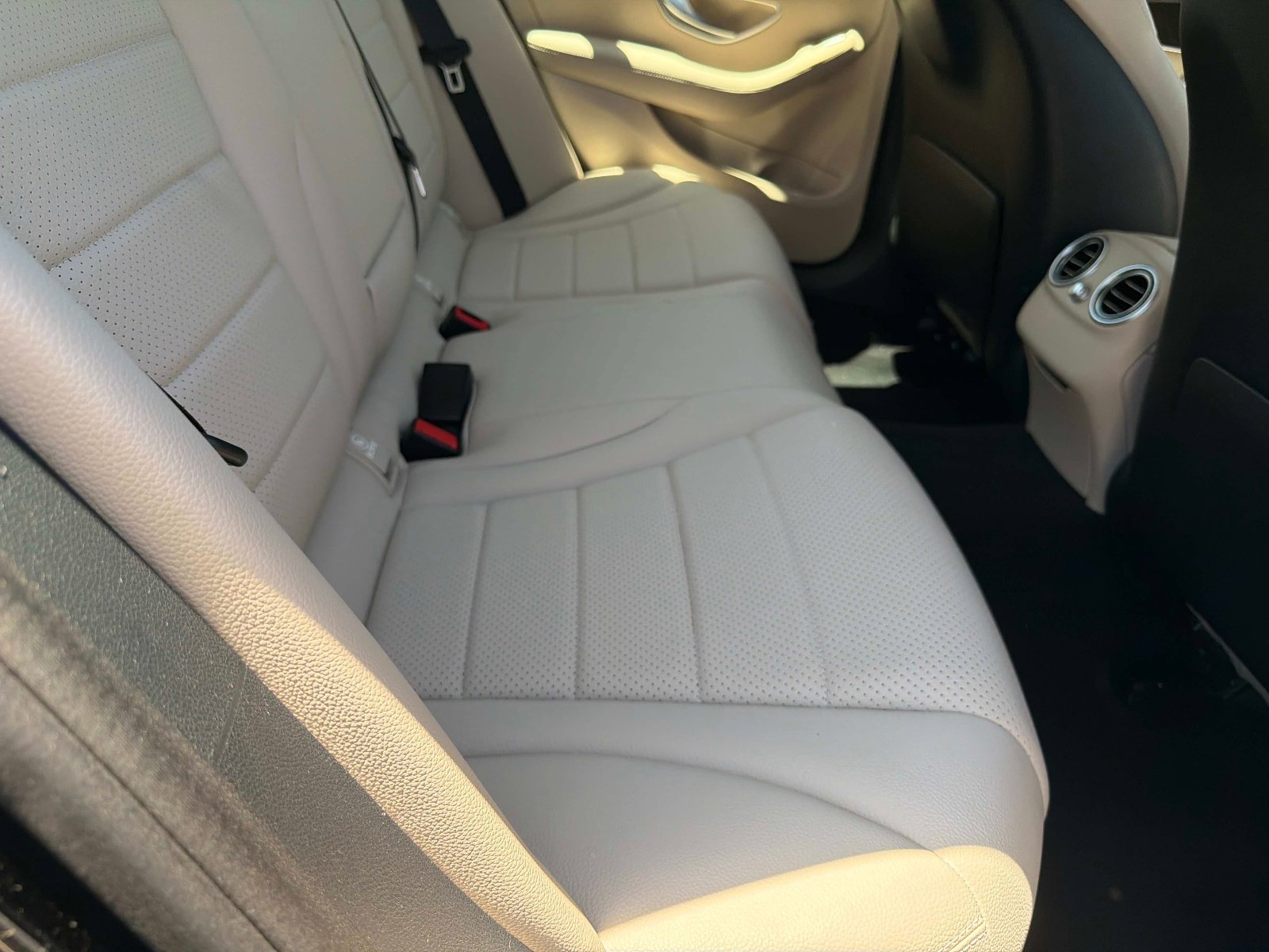 Used 2021 Mercedes-Benz C 300 Sedan image 27