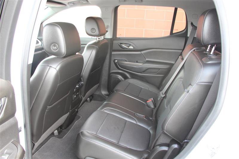 Used 2021 GMC Acadia SLT w/ Elevation Edition image 19