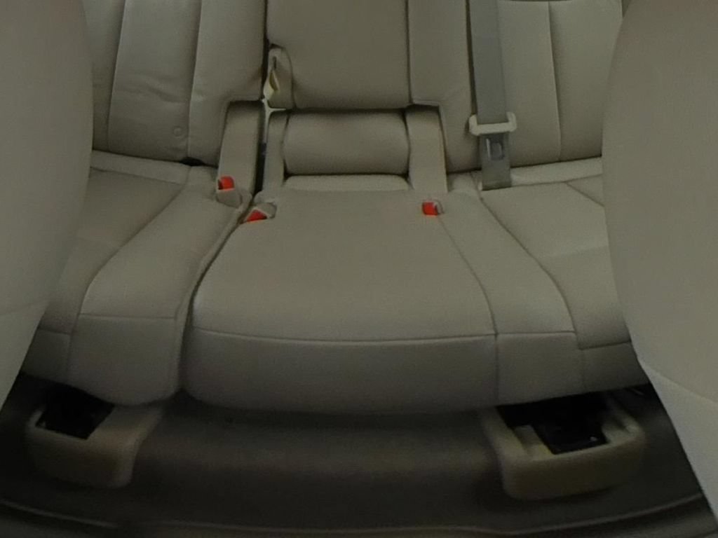 Used 2015 Nissan Rogue SL FWD image 16