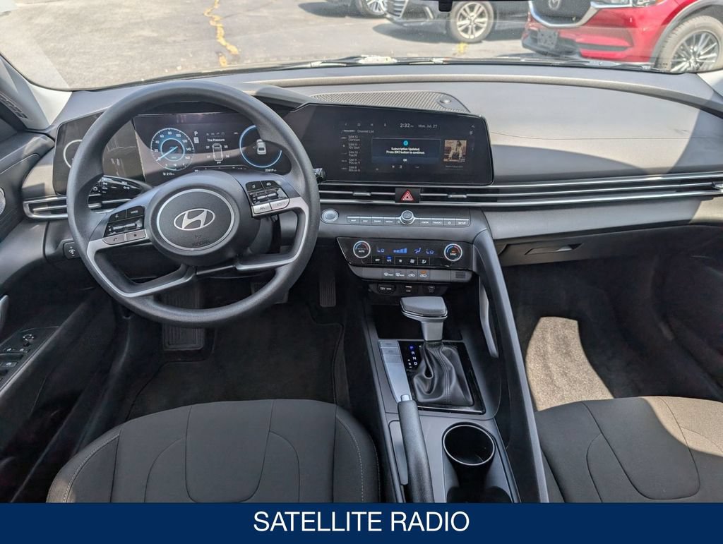 Certified 2024 Hyundai Elantra SEL FWD image 17