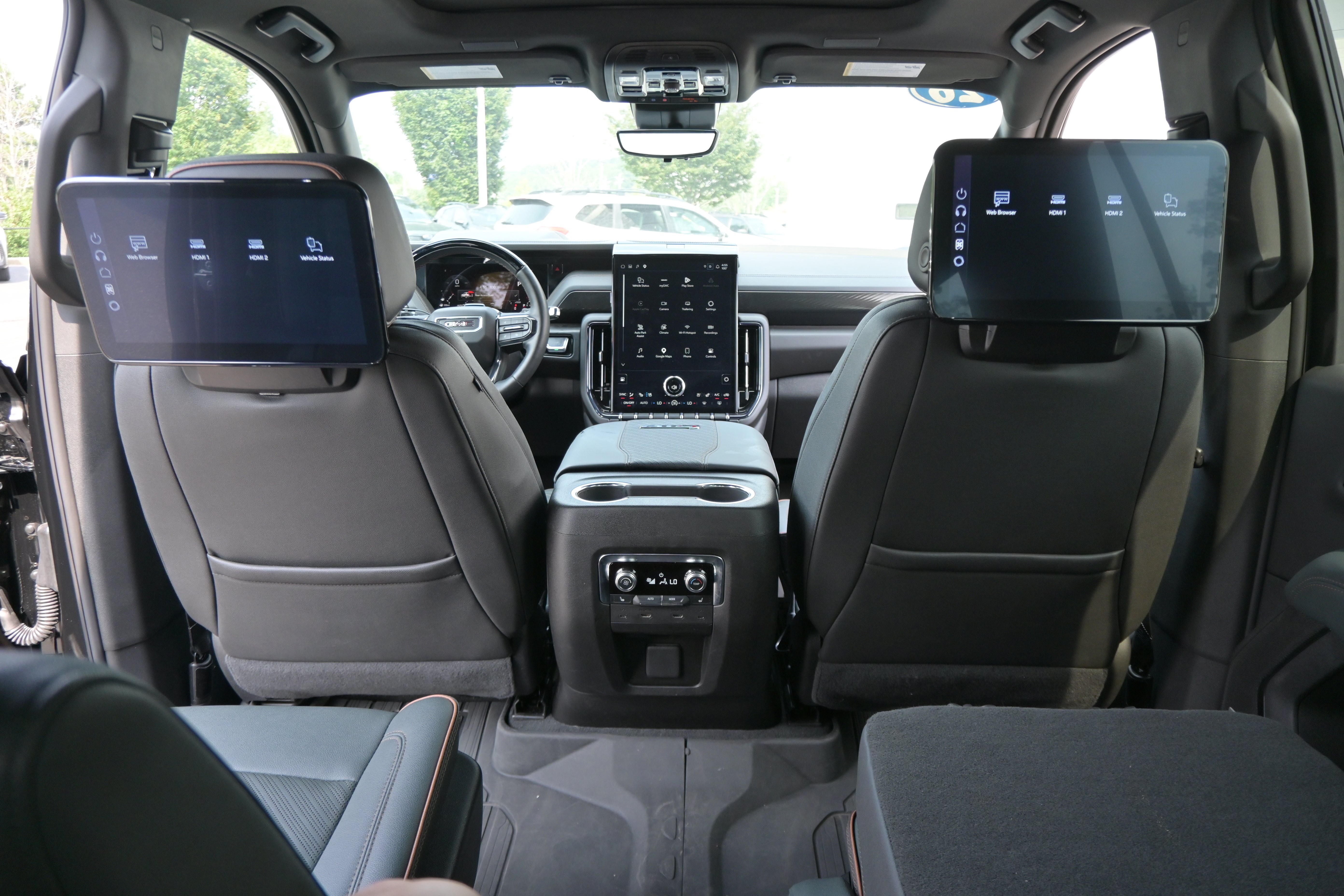 Used 2026 GMC Yukon AT4 w/ AT4 Premium Plus Package AWD/4WD image 33