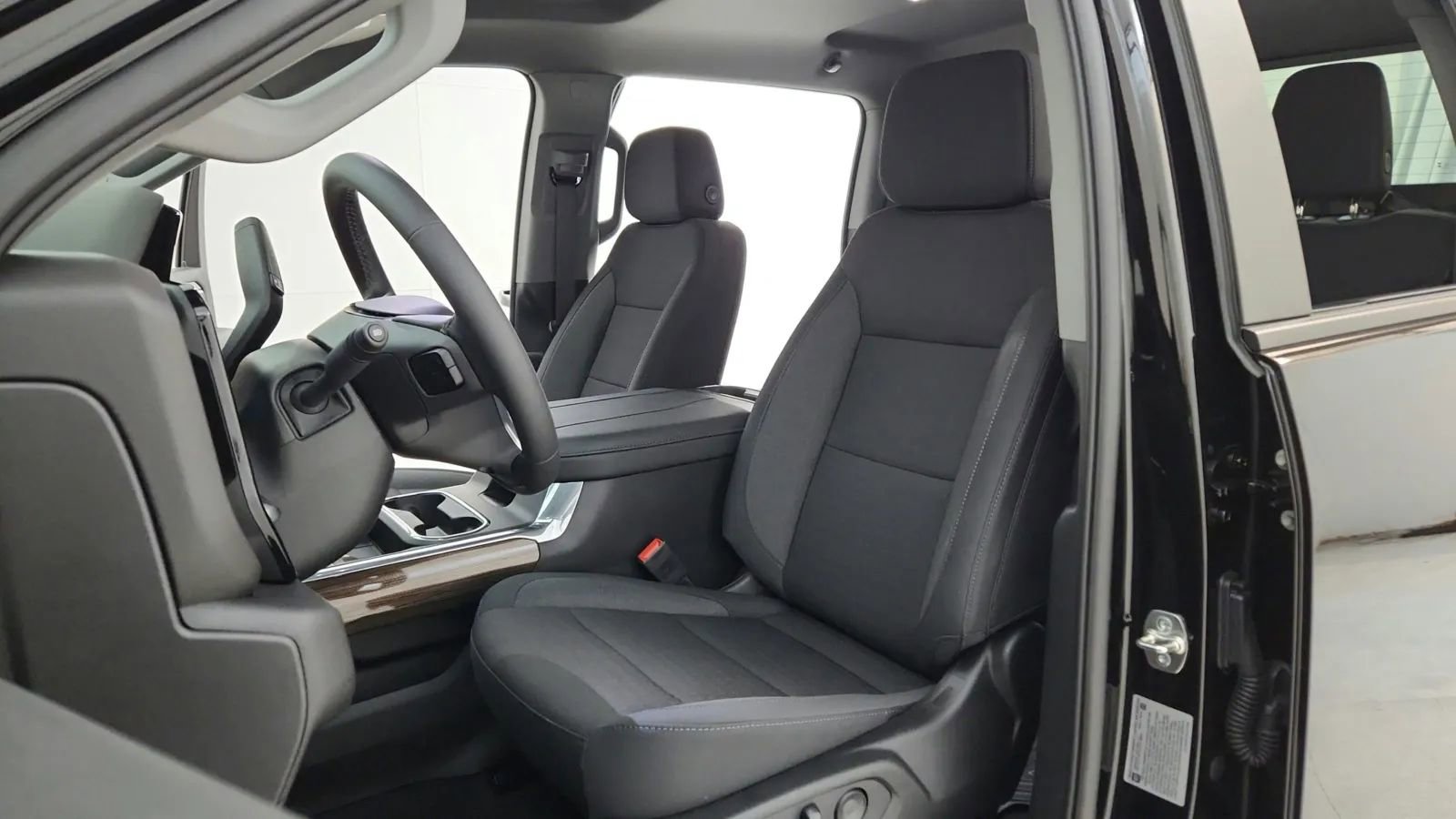 Used 2025 Chevrolet Silverado 2500 LT w/ All Star Edition image 36