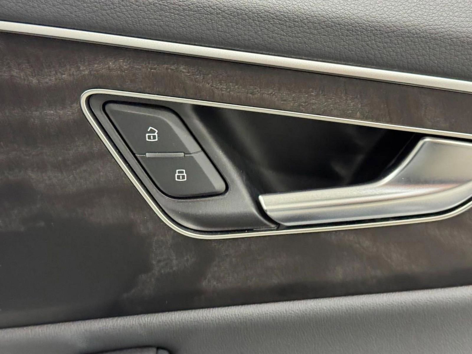 Certified 2023 Audi Q8 Premium w/ Convenience Package AWD/4WD image 25