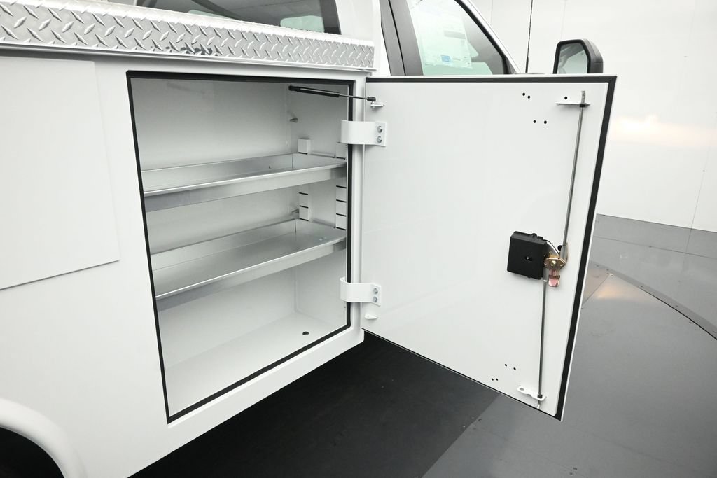New 2026 Ford F350 XL w/ XL Chrome Package RWD image 22