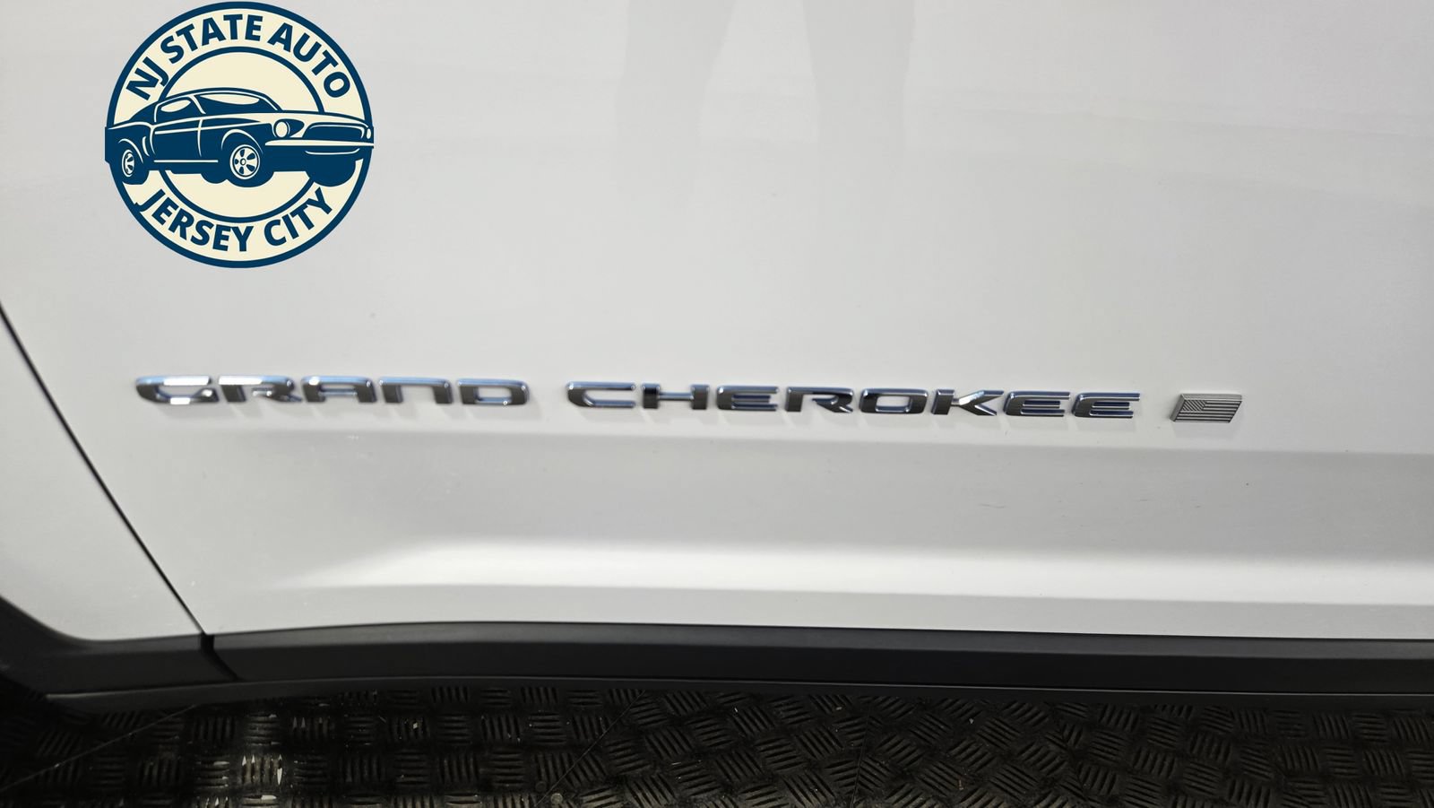 Used 2023 Jeep Grand Cherokee 4WD 4xe image 30
