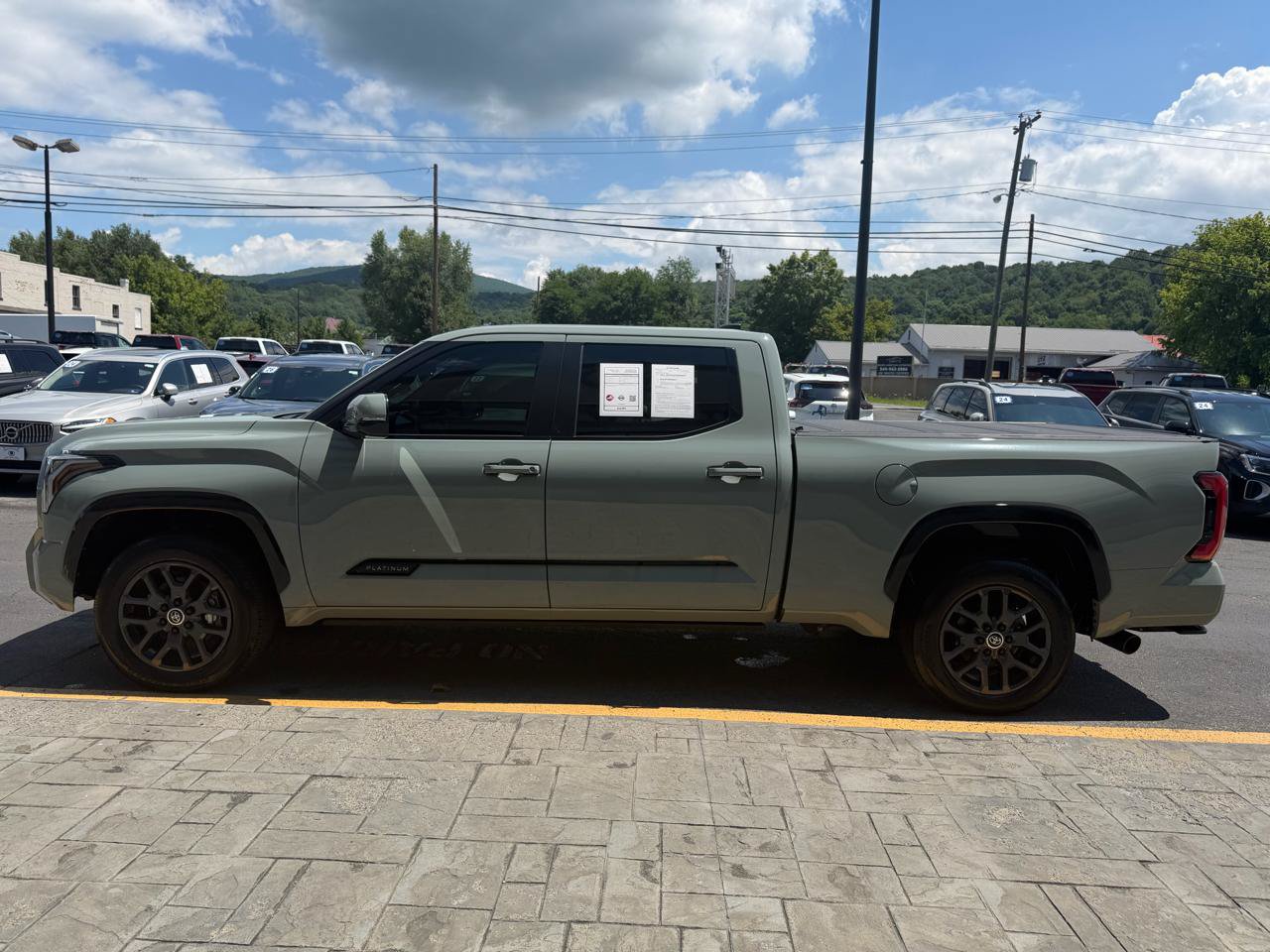 Used 2024 Toyota Tundra Platinum AWD/4WD image 5