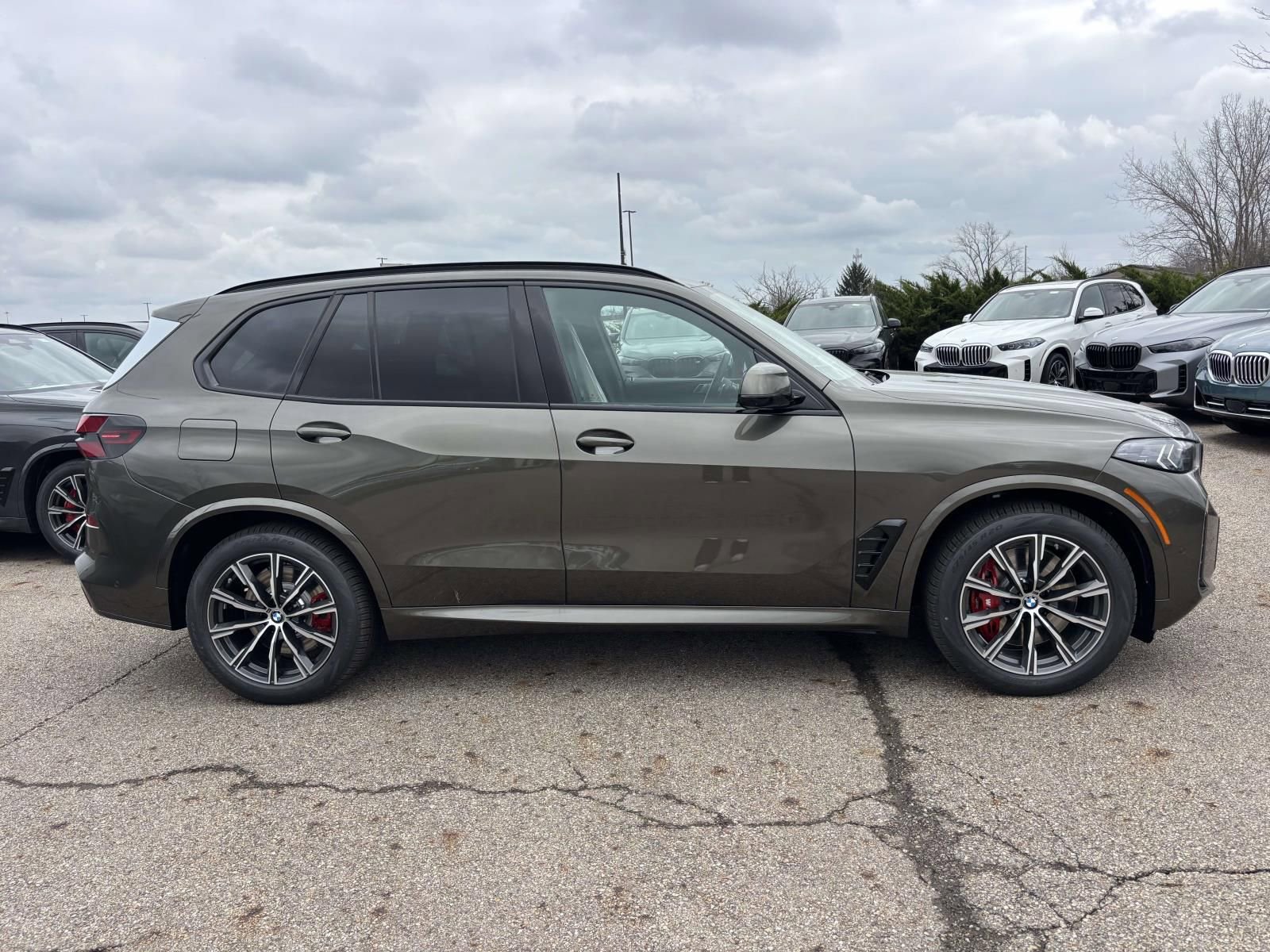 New 2026 BMW X5 xDrive50e image 4