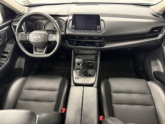 Used 2025 Nissan Rogue SV w/ SV Premium Package image 15