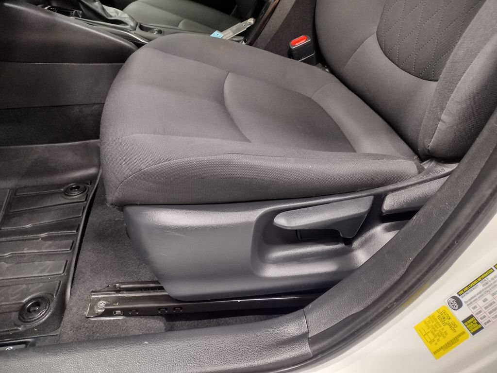 Used 2021 Toyota Corolla LE FWD image 21