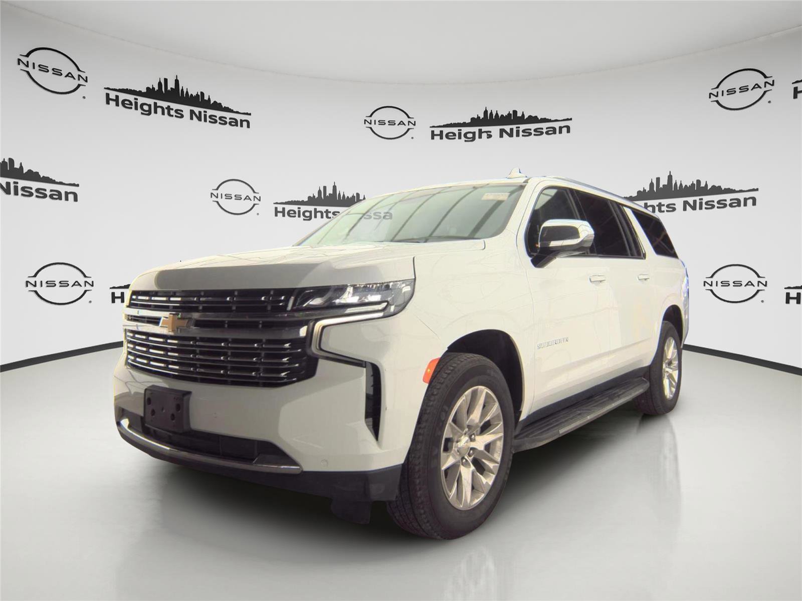 Used 2023 Chevrolet Suburban Premier image 1