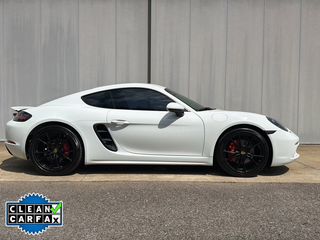 Used 2018 Porsche 718 Cayman S RWD image 2