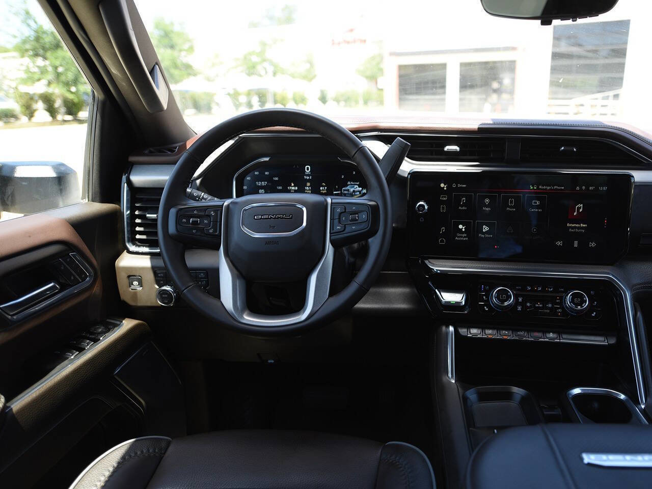 Used 2024 GMC Sierra 3500 Denali w/ Denali Reserve Package AWD/4WD image 17