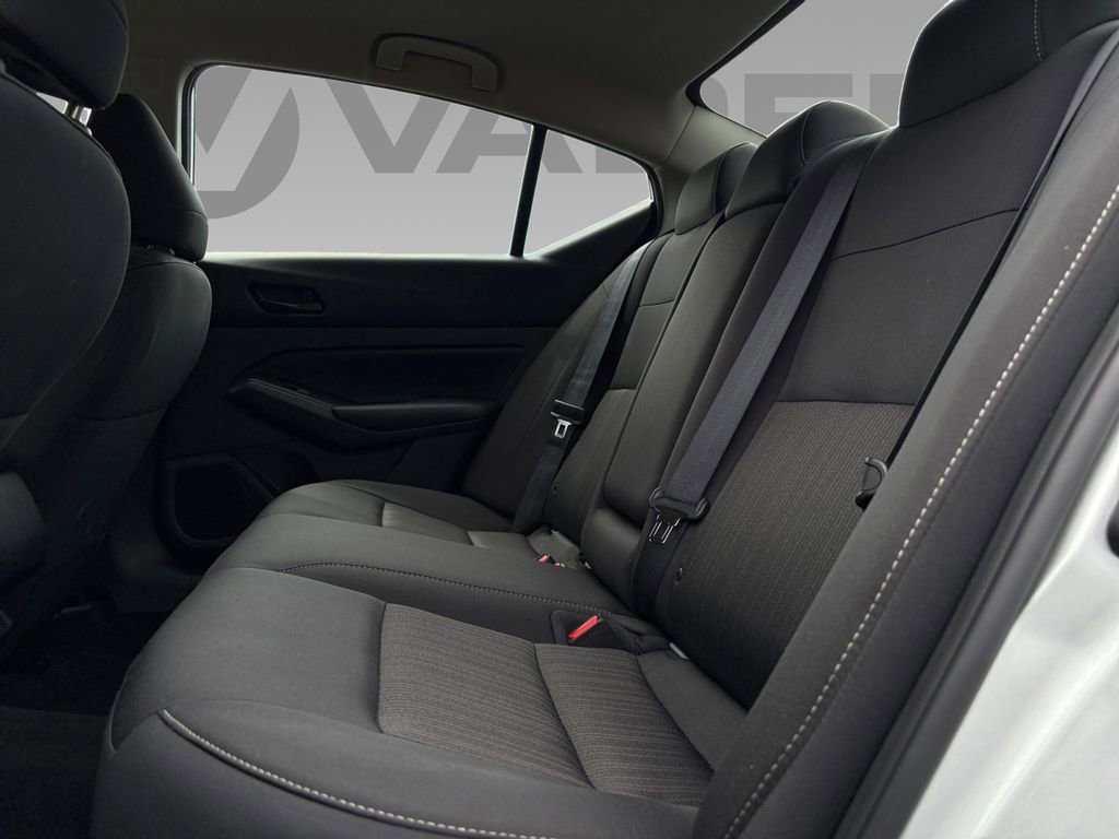 Used 2024 Nissan Altima 2.5 S image 4