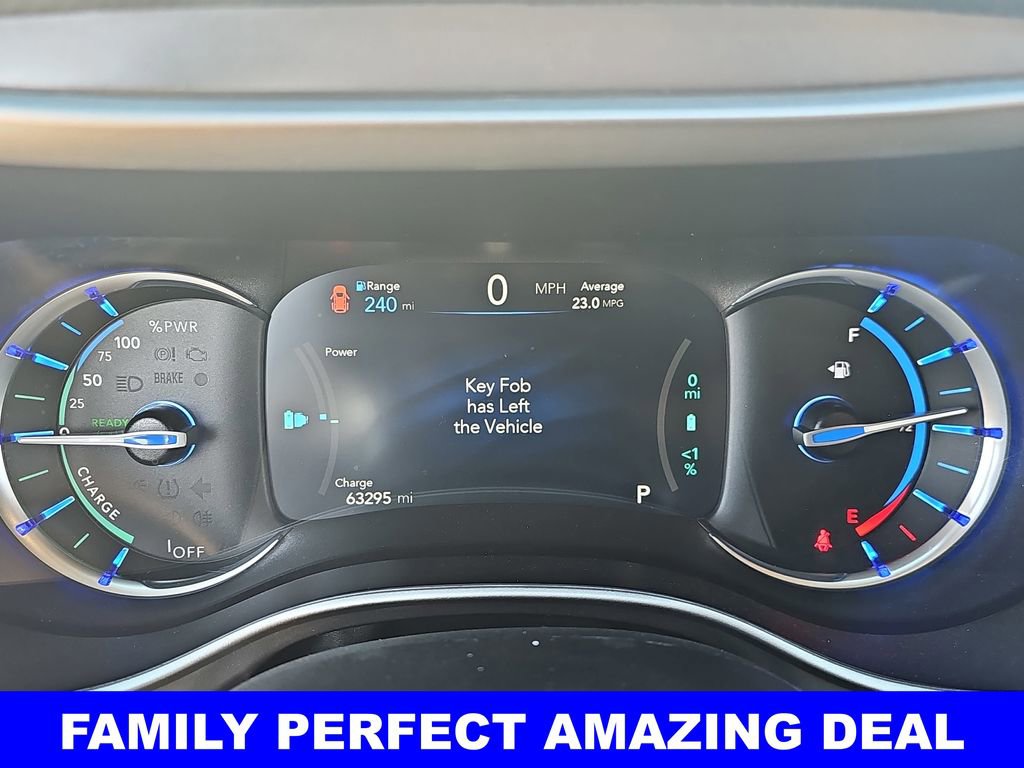 Used 2024 Chrysler Pacifica Select image 20