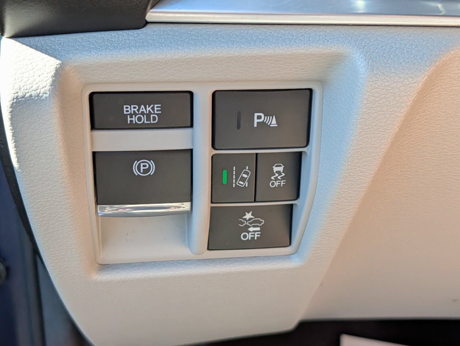 Used 2020 Acura MDX w/ Technology Package AWD/4WD image 13