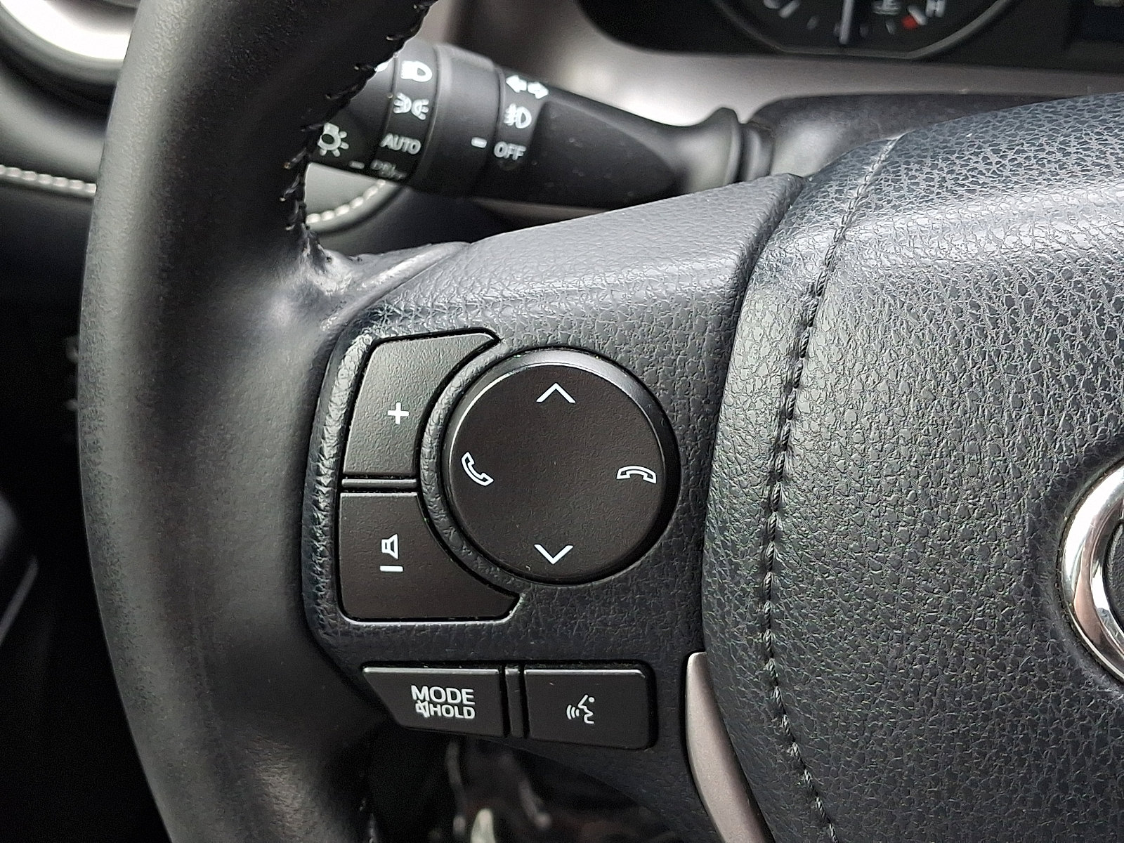 Used 2017 Toyota RAV4 XLE image 22