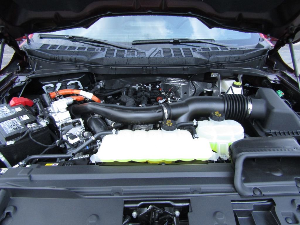 New 2025 Ford F150 Lariat w/ Equipment Group 501A Mid image 40