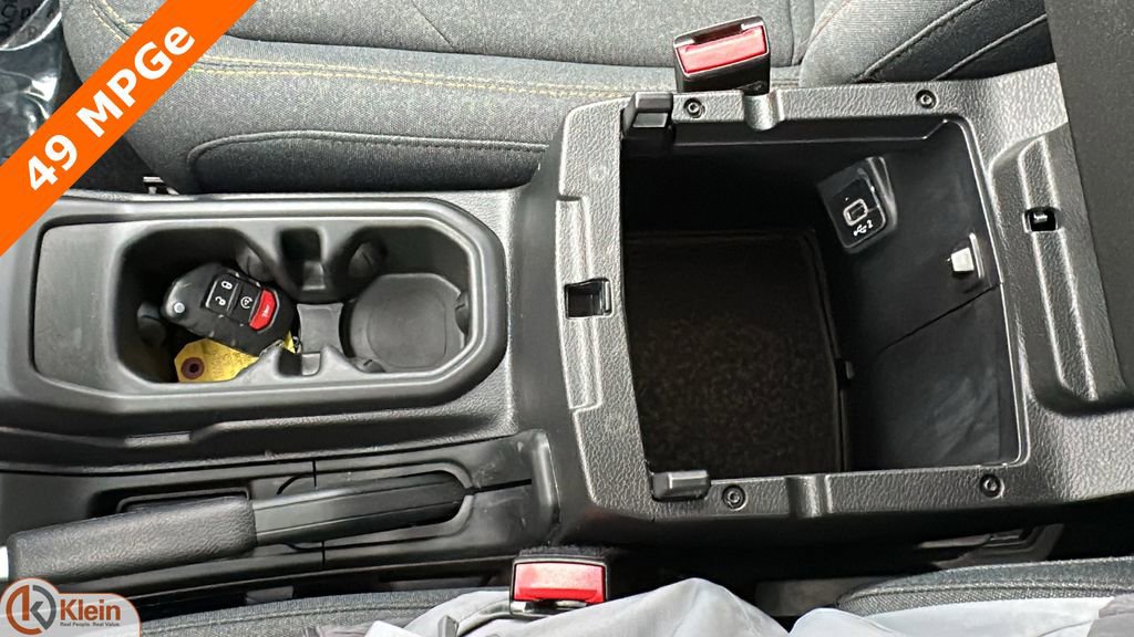 Used 2025 Jeep Wrangler Sahara 4xe image 24