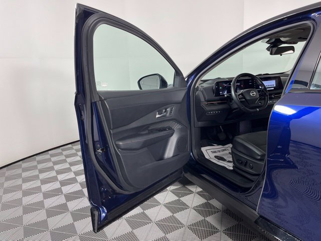 Used 2023 Nissan Ariya FWD image 17