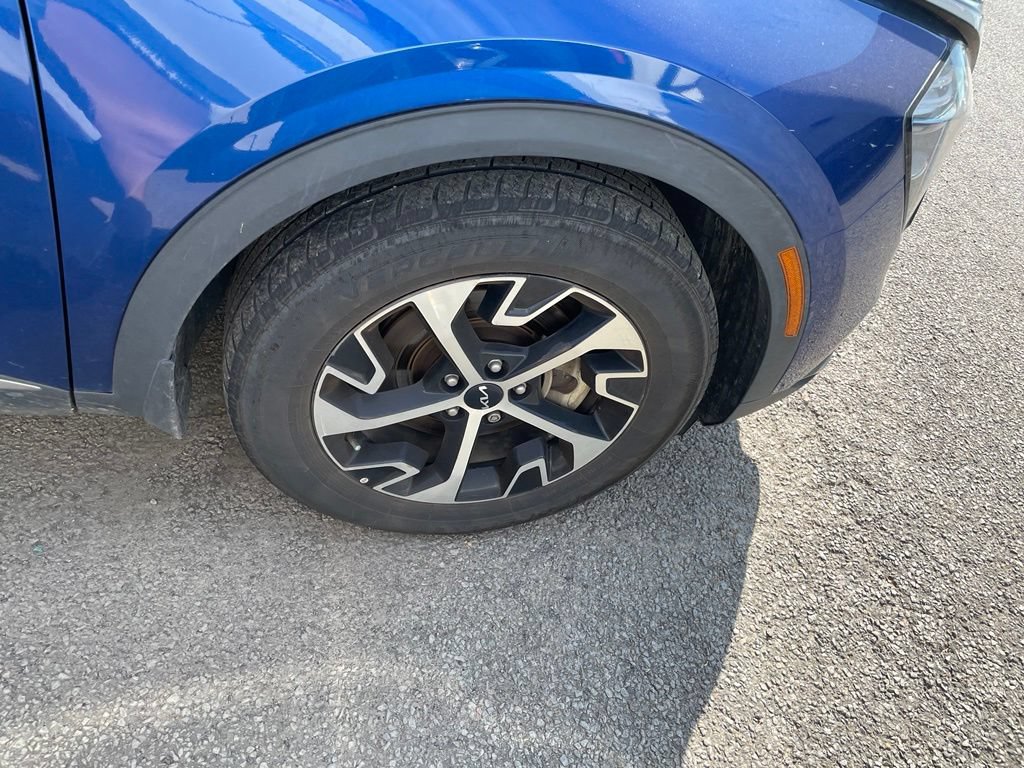 Certified 2023 Kia Sportage EX FWD image 10