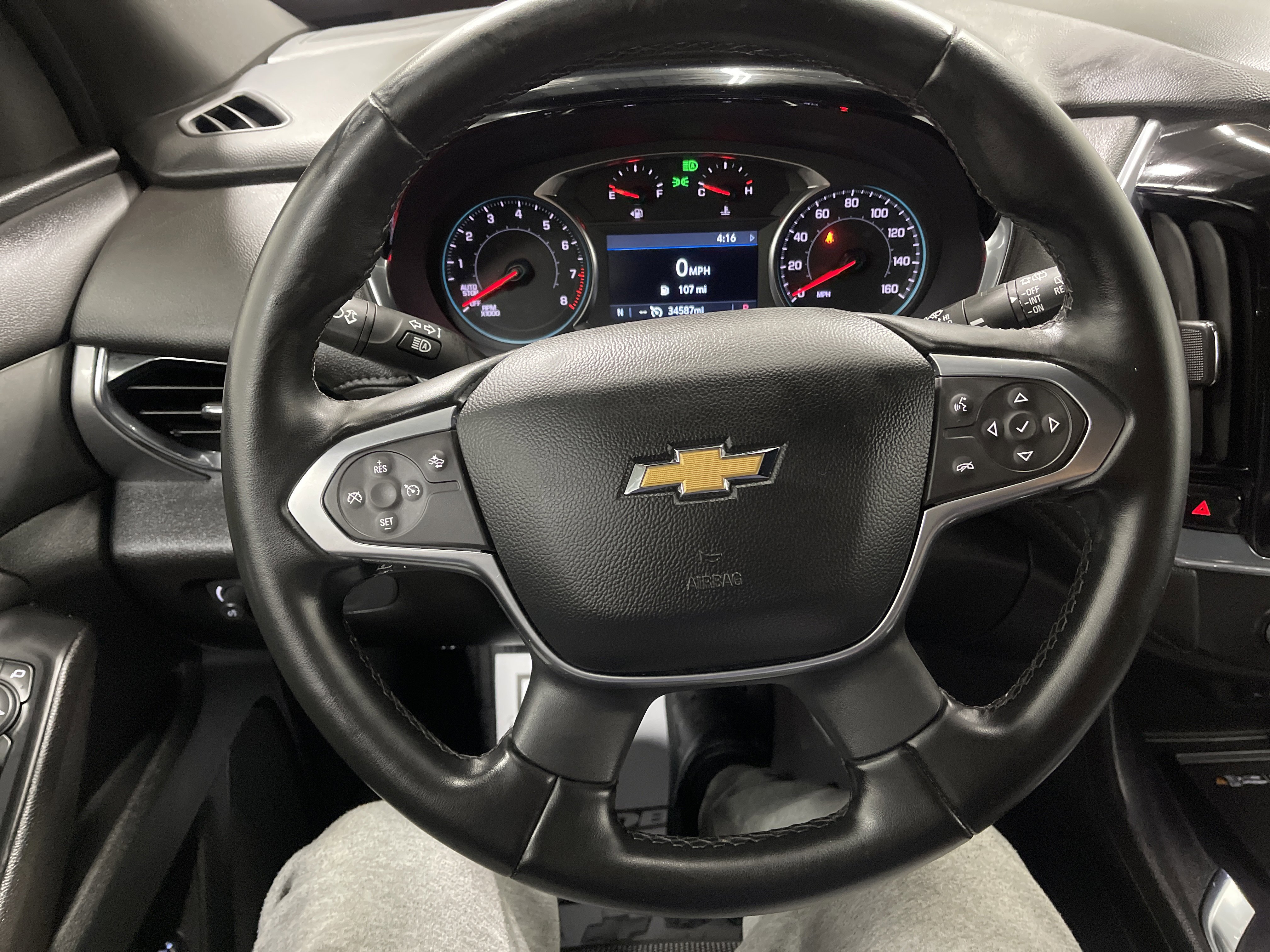Used 2023 Chevrolet Traverse LT FWD image 30