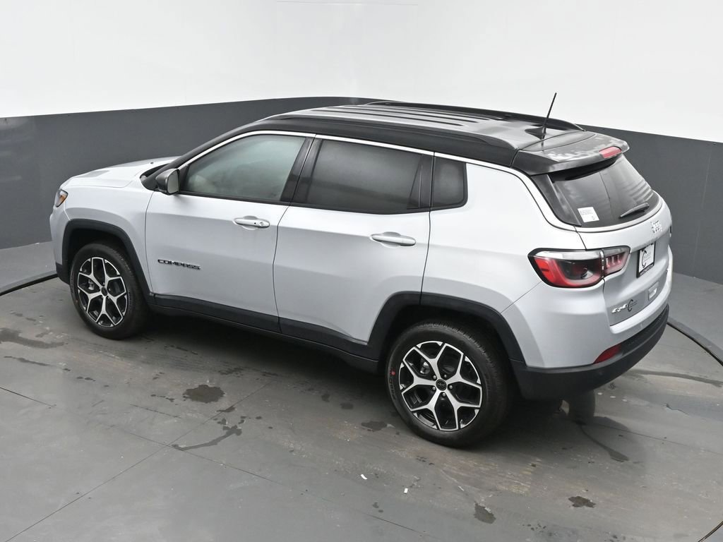 New 2026 Jeep Compass Limited image 32