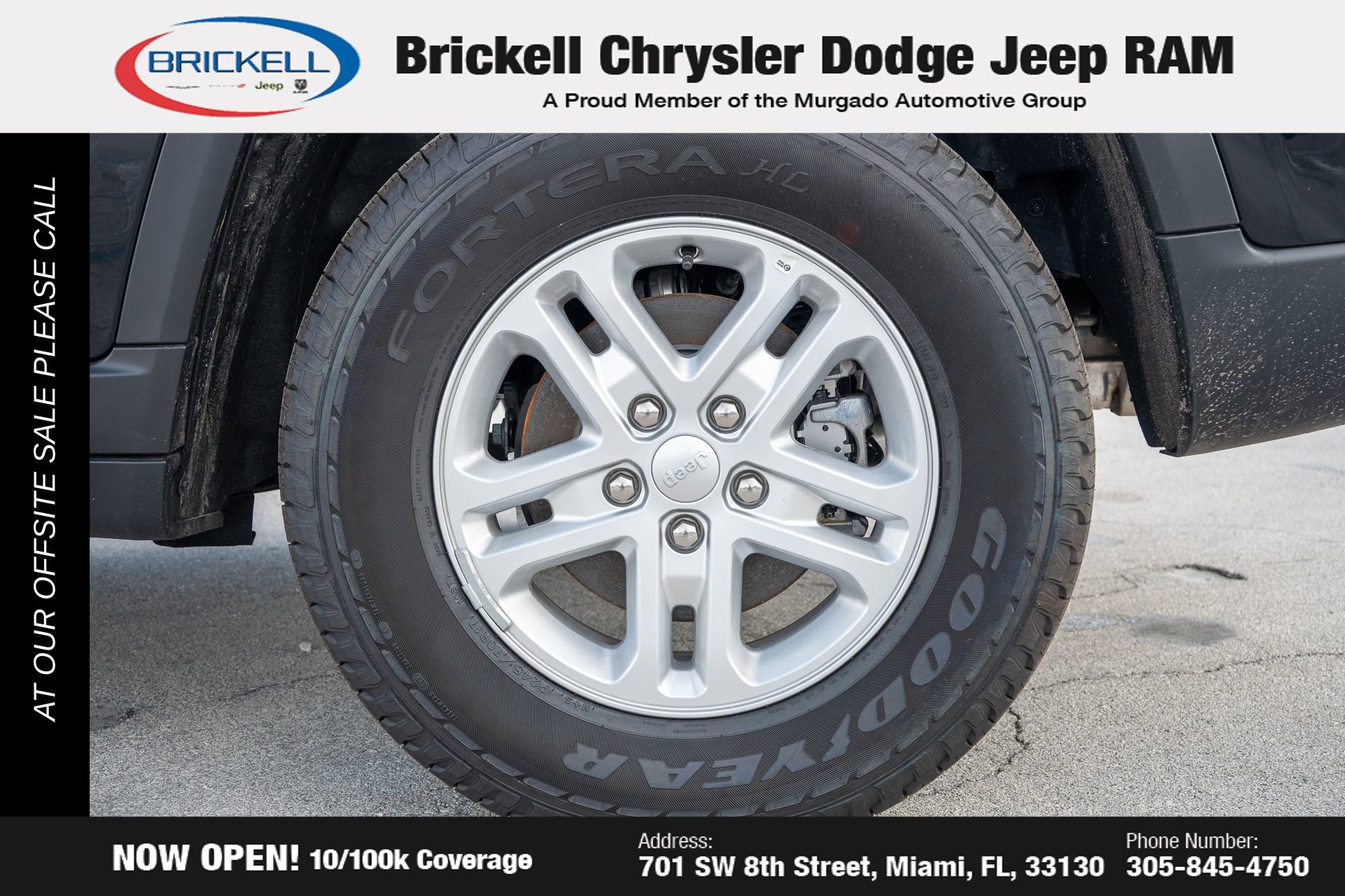 Used 2025 Jeep Grand Cherokee Laredo image 32