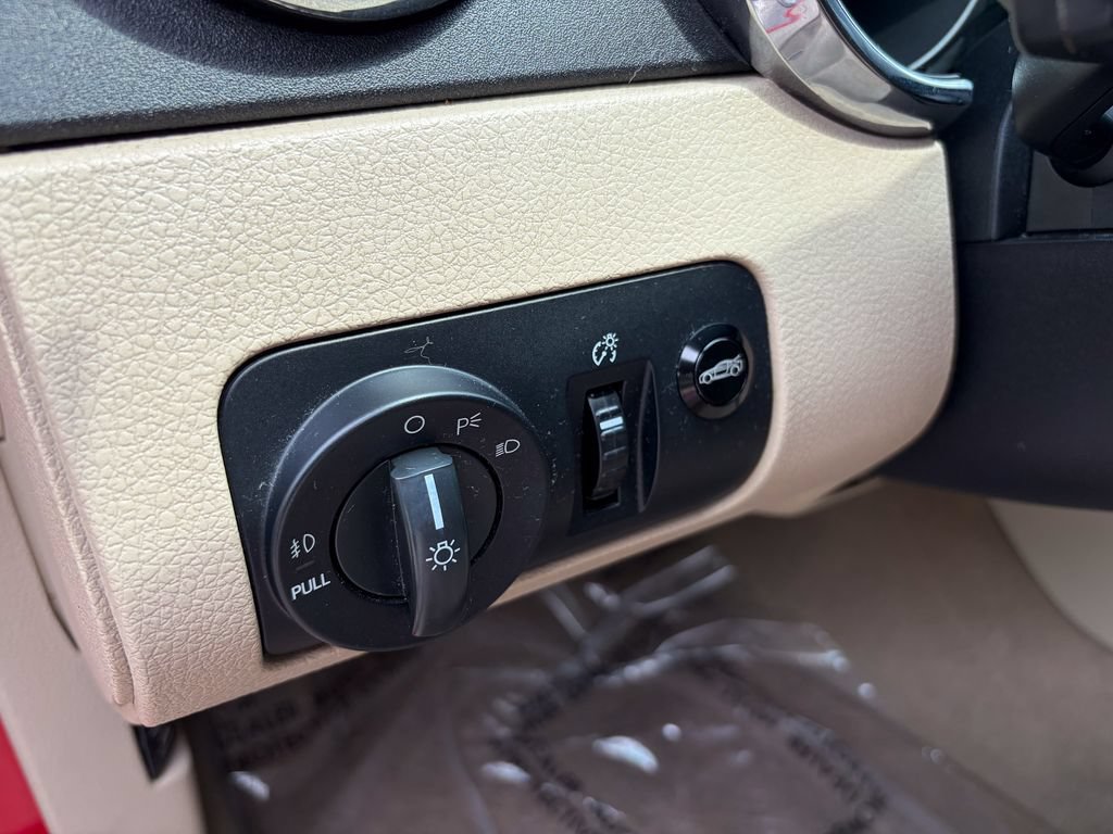 Used 2006 Ford Mustang GT RWD image 13