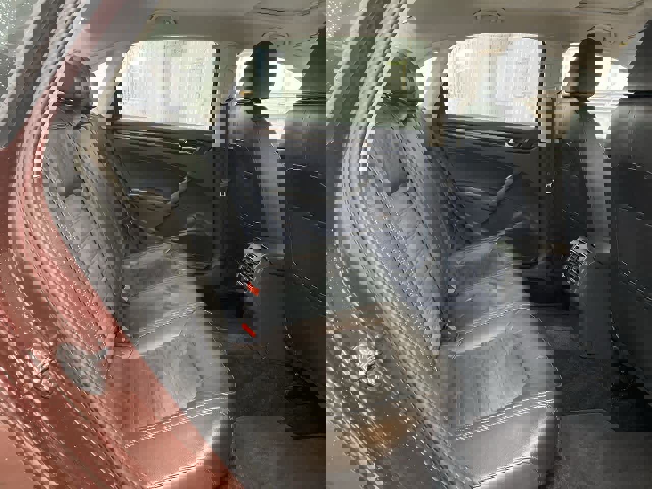 Used 2014 Volkswagen Passat TDI SEL Premium image 19