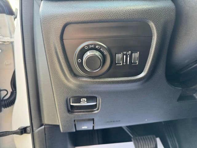 Certified 2023 Jeep Grand Cherokee Laredo image 15