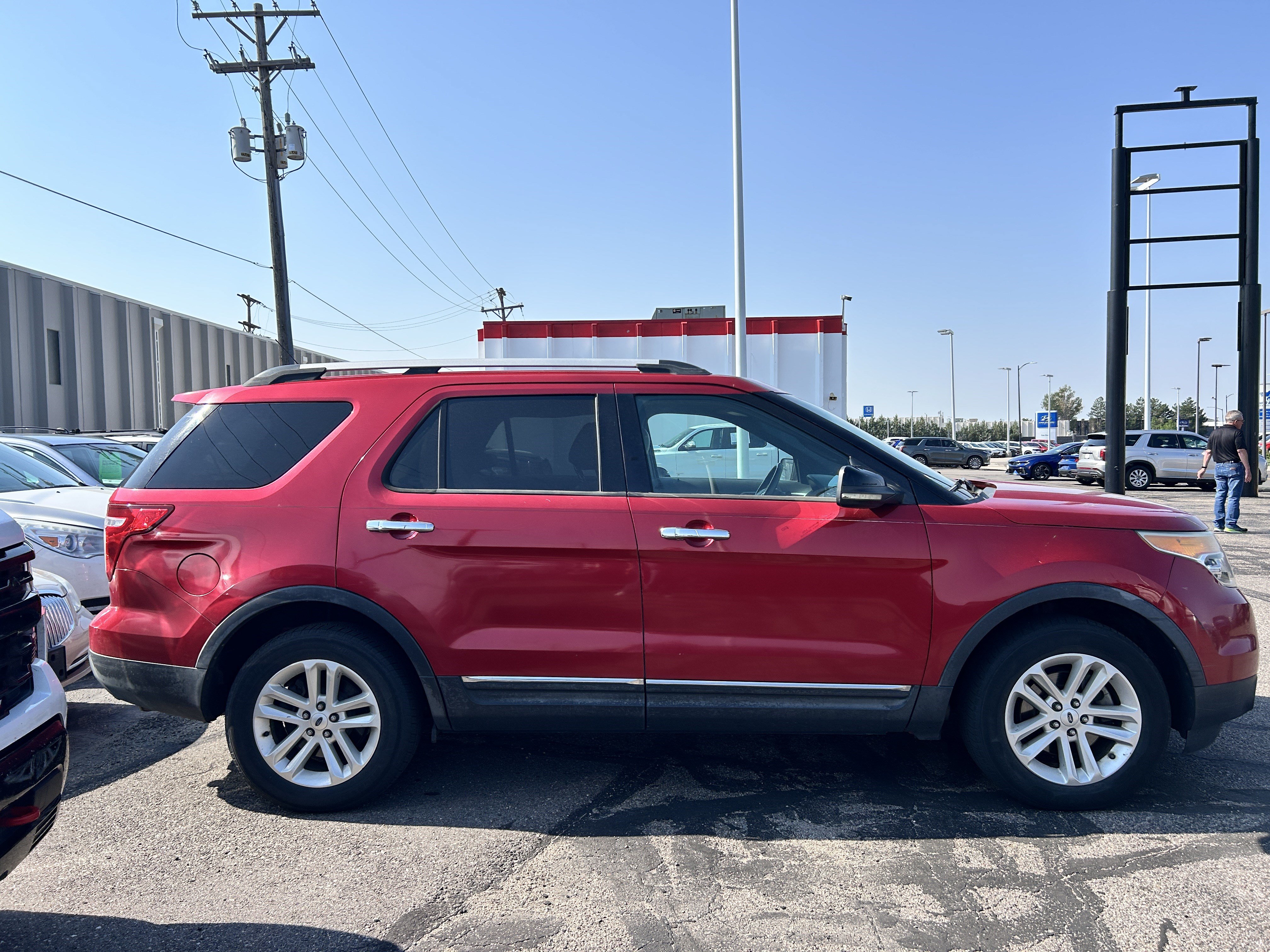 Used 2012 Ford Explorer XLT AWD/4WD image 6