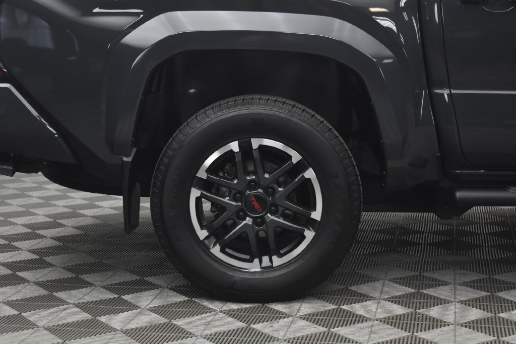 Used 2024 Toyota Tacoma TRD Sport AWD/4WD image 24