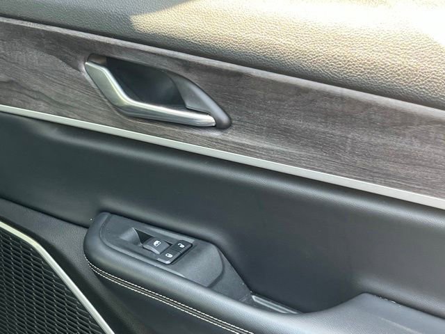 Certified 2021 Jeep Grand Cherokee L Limited AWD/4WD image 24