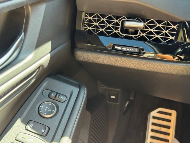 Used 2024 Honda Accord Sport image 31