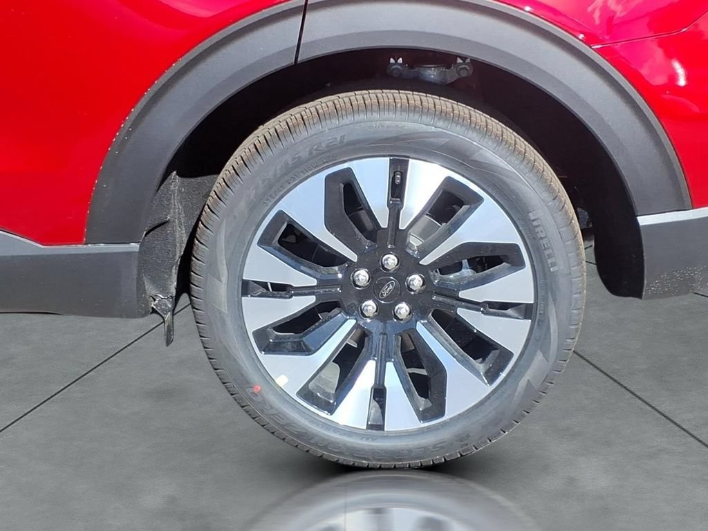 New 2026 Ford Explorer Platinum w/ LUX Leather Package AWD/4WD image 4