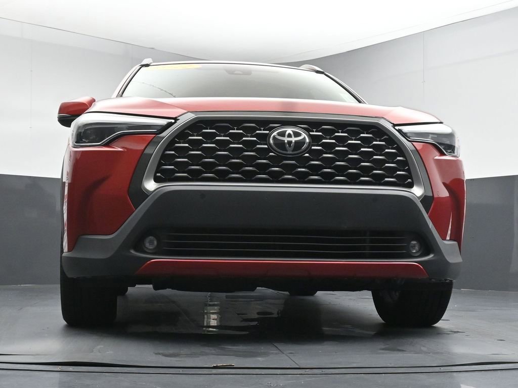 Used 2022 Toyota Corolla Cross XLE FWD image 34