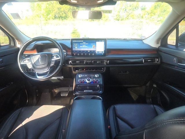 Used 2023 Lincoln Nautilus Reserve AWD/4WD image 22