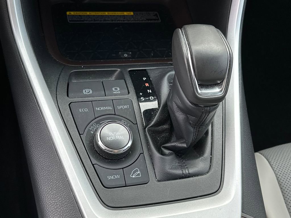 Certified 2020 Toyota RAV4 Limited image 31