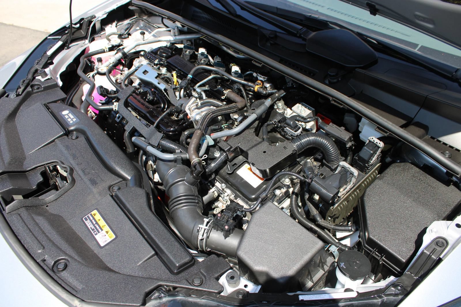 Used 2025 Toyota Prius LE FWD image 60